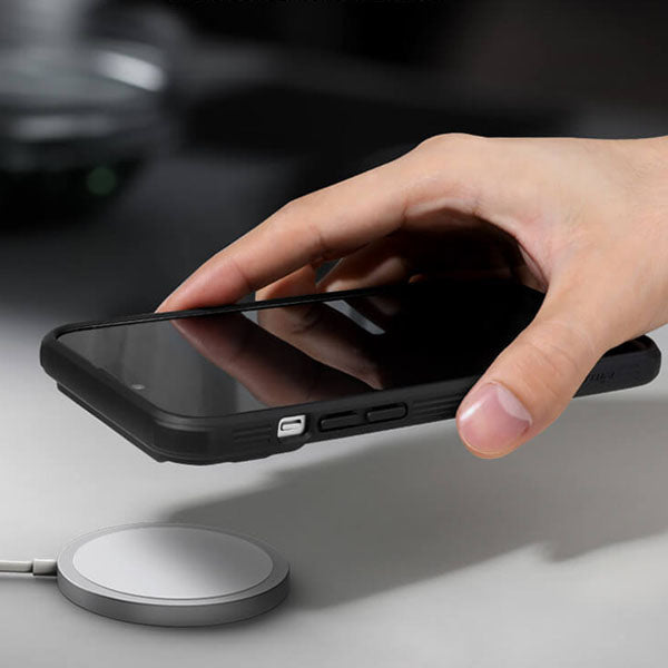 Nillkin Camshield Pro Camera Protection Slider iPhone Case - Black
